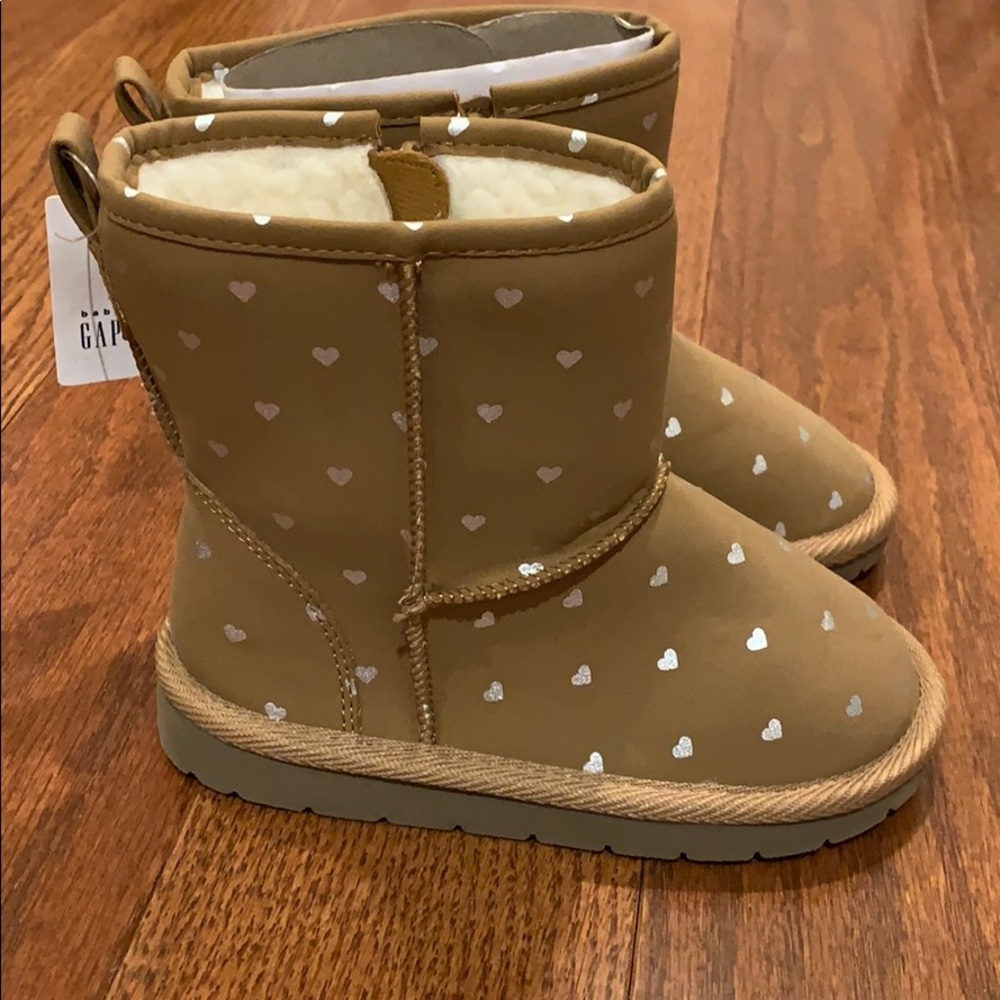 NEW GAP sherpa lined silver hearts boots - Picture 2 of 5